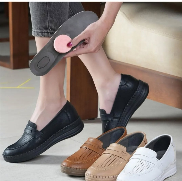 کفش طبی رنگ مشکی. خارپاشنه دار