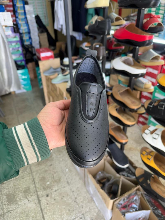 کفش طبی راحتی مخصوص پیاده روی و استایل روزانه