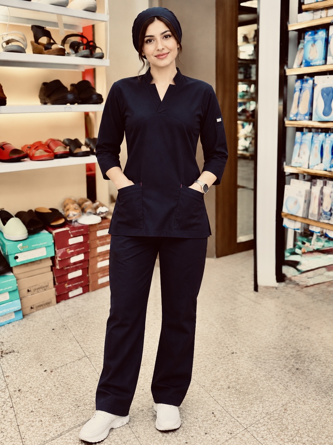 ست اسکراب و شلوار زنانه پزشکی سورمه‌ای کد